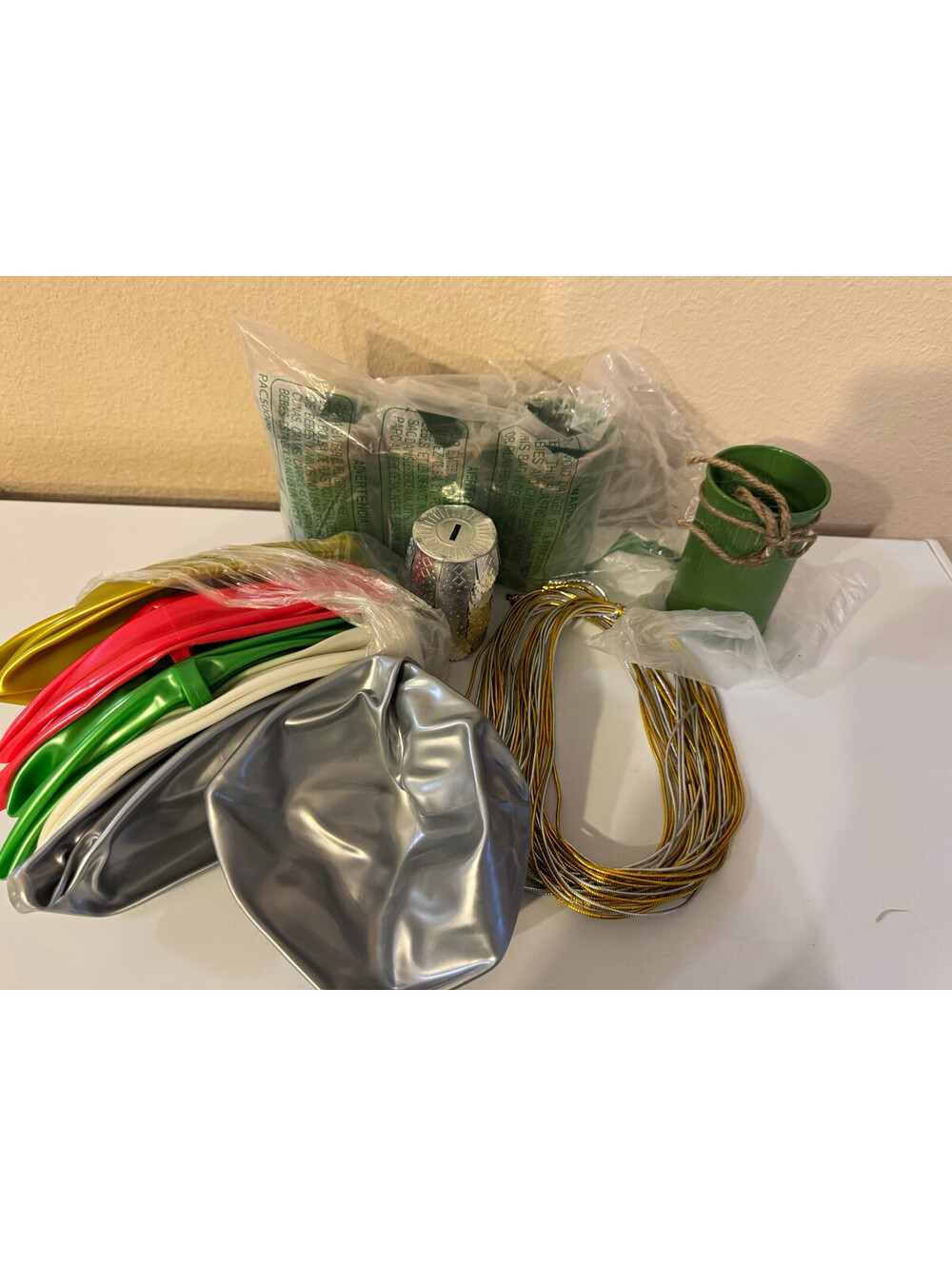DIY Hot Air Balloon Centerpiece Craft Kit Balloons Cord Basket Parts Open Box
